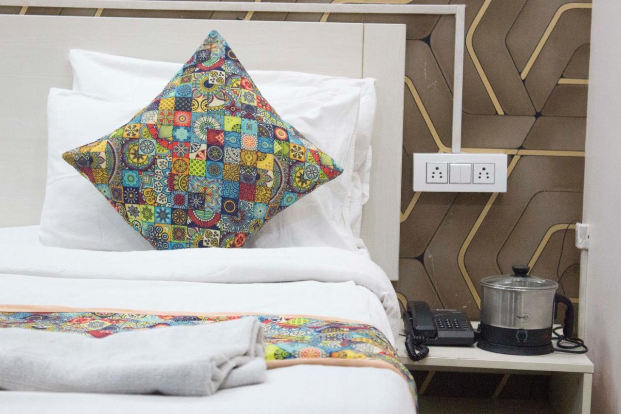 Jsb Hotel فريد آباد المظهر الخارجي الصورة