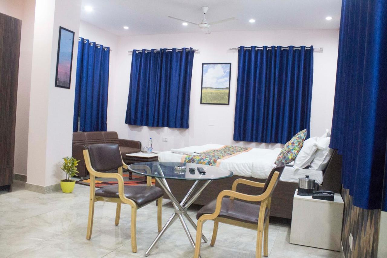 Jsb Hotel فريد آباد المظهر الخارجي الصورة