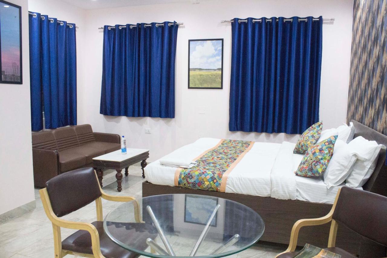 Jsb Hotel فريد آباد المظهر الخارجي الصورة